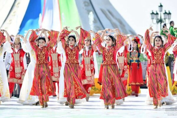 Oʻzbekiston Navroʻz bayramini ikki qoʻshni respublika bilan birgalikda nishonlaydi